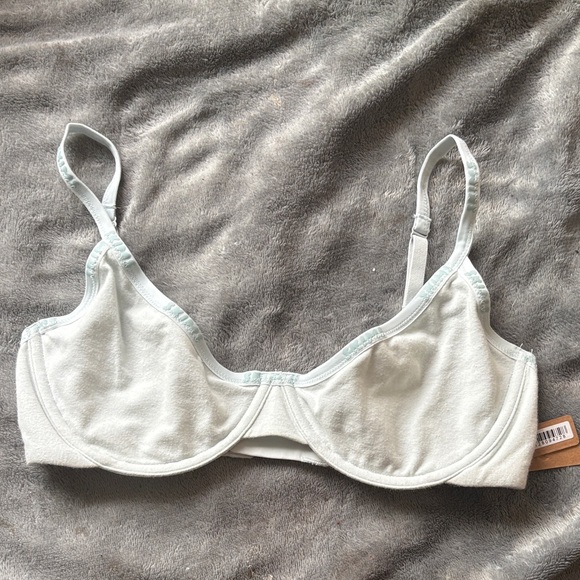 SKIMS Logo Underwire Bra in Frost -Limited Edition. - Picture 12 of 13